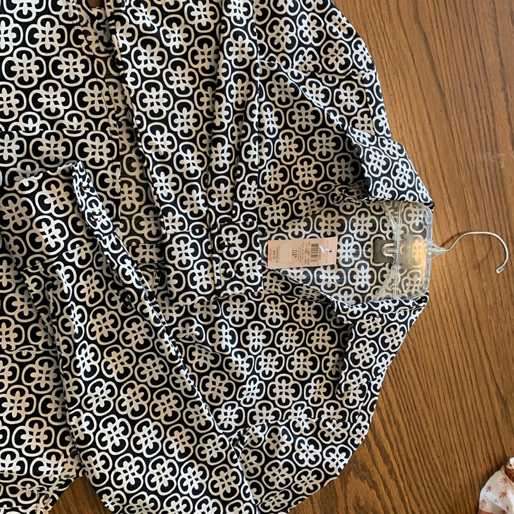Ann Taylor Black and White Patterned Button Down Top NWT - Picture 10 of 11